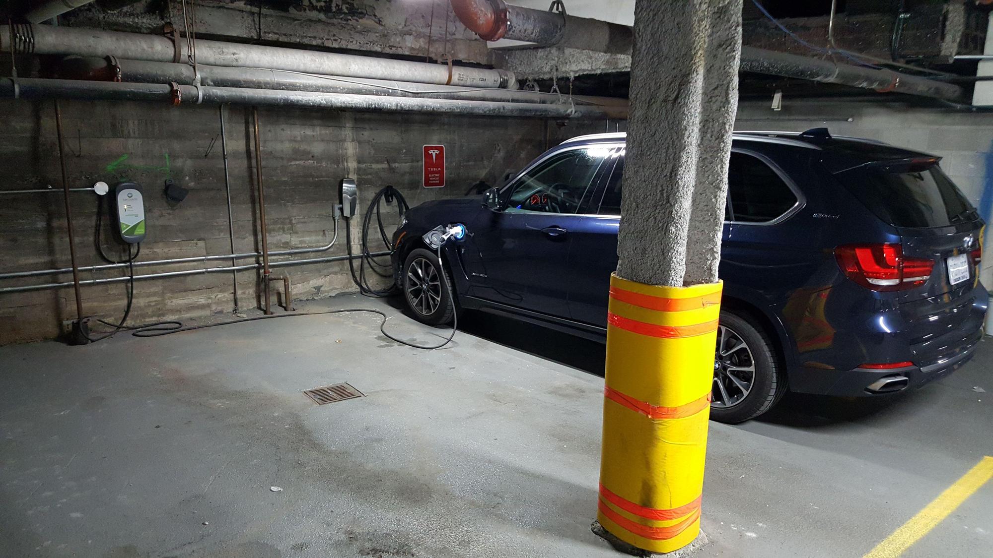 One King West Hotel & Residence-0