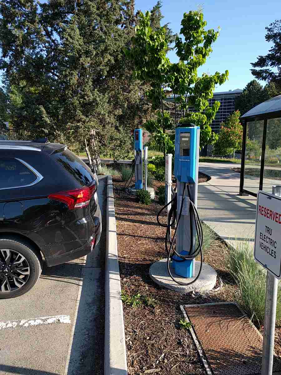 Thompson Rivers University - Parking lot F-0