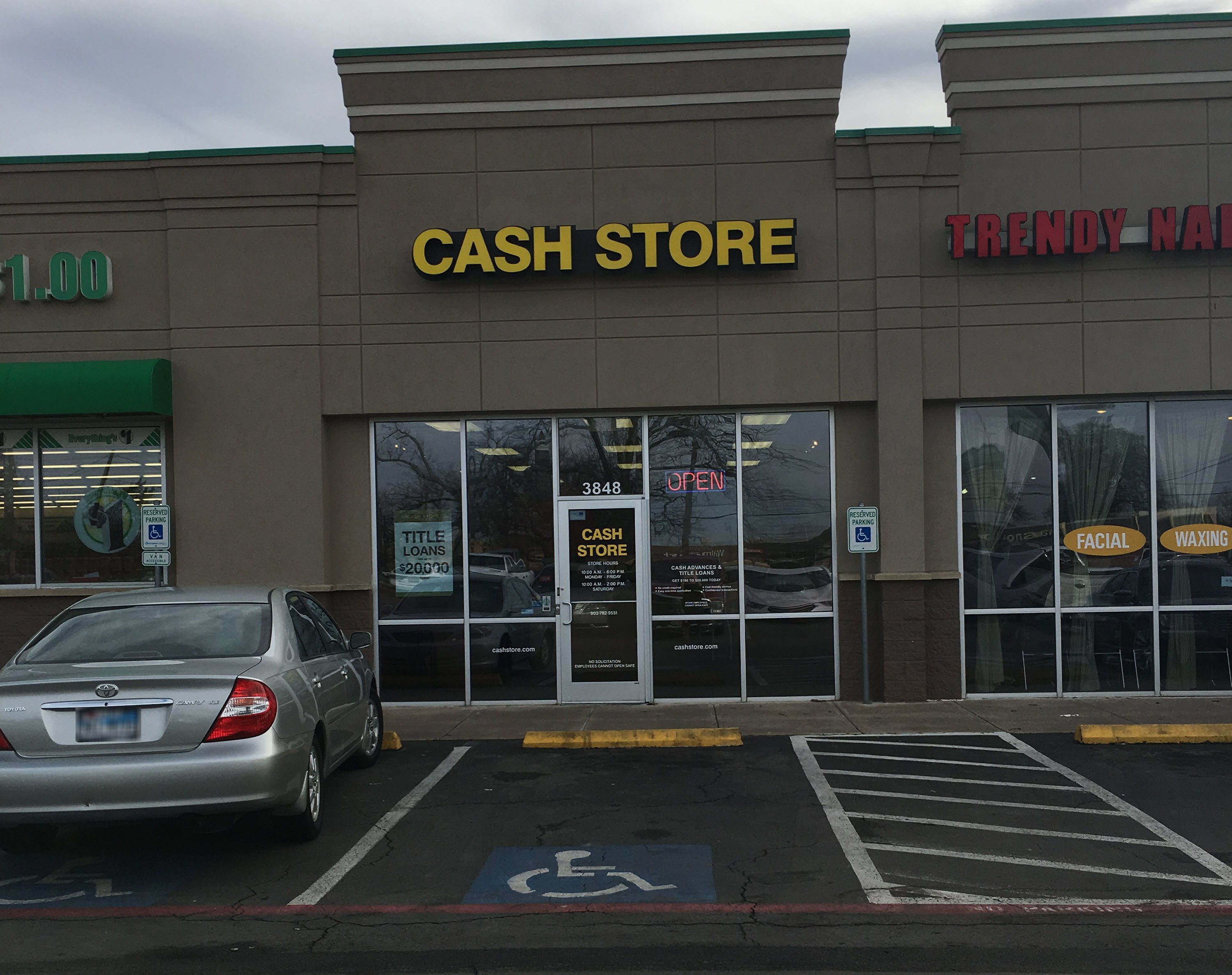 Cash Store in W Main St, Clarksville, Texas | WeLoans